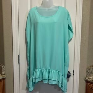 Mint green tunic with ruffle hem XL. NWT
